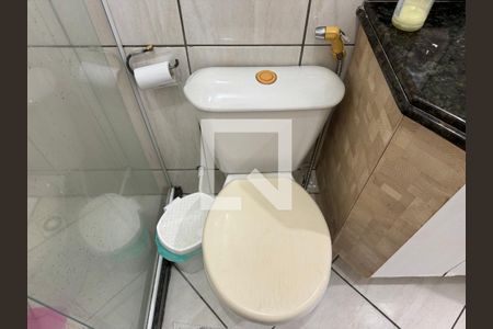 Casa de condomínio à venda com 180m², 3 quartos e 2 vagasQuarto 2 - Banheiro