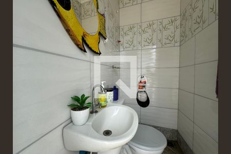 Casa de condomínio à venda com 180m², 3 quartos e 2 vagasÁrea externa - Lavabo