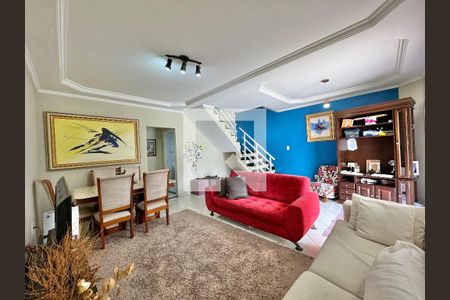 Casa de condomínio à venda com 180m², 3 quartos e 2 vagasSala