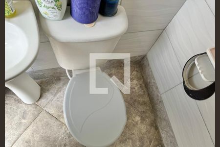 Casa de condomínio à venda com 180m², 3 quartos e 2 vagasÁrea externa - Lavabo