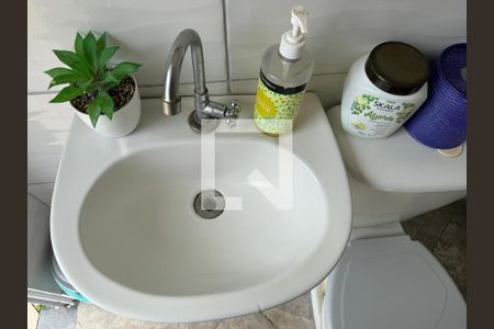 Casa de condomínio à venda com 180m², 3 quartos e 2 vagasÁrea externa - Lavabo