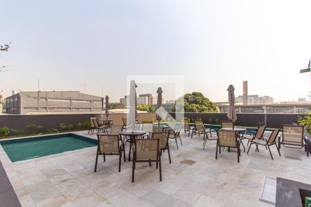 Apartamento à venda com 34m², 2 quartos e sem vagaÁrea comum - Piscina