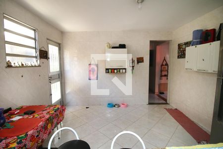 Casa à venda com 235m², 3 quartos e 2 vagasCozinha