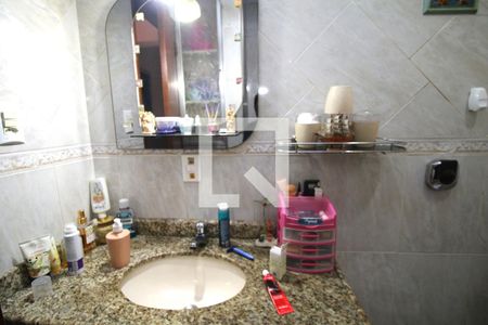 Casa à venda com 235m², 3 quartos e 2 vagasBanheiro Social