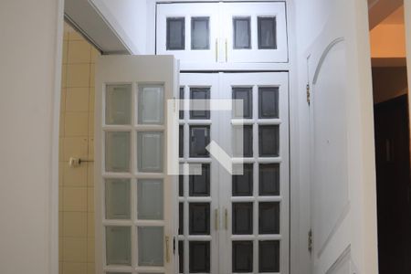 Sala (Armário) de apartamento para alugar com 2 quartos, 64m² em Vila Monte Alegre, São Paulo