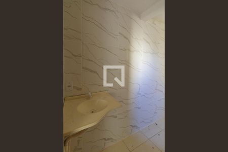 Banheiro  de apartamento para alugar com 2 quartos, 44m² em Olaria, Canoas