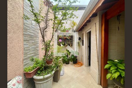 Casa de condomínio à venda com 114m², 3 quartos e 2 vagasQuintal - Área de Serviço