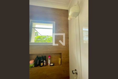 Casa de condomínio à venda com 114m², 3 quartos e 2 vagasBanheiro da Suíte