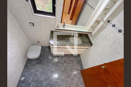 Casa para alugar com 200m², 3 quartos e 4 vagasBanheiro