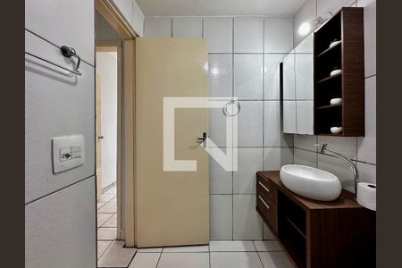Apartamento à venda com 80m², 2 quartos e 1 vaga Apartamento à venda com 80m², 2 quartos e 1 vagaBanheiro