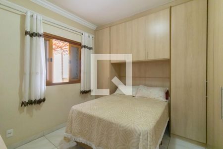 Casa à venda com 250m², 3 quartos e 6 vagas Casa à venda com 250m², 3 quartos e 6 vagasQuarto 2