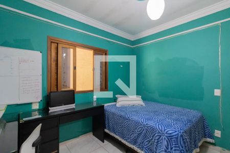 Casa à venda com 250m², 3 quartos e 6 vagas Casa à venda com 250m², 3 quartos e 6 vagasSuíte