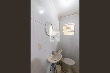 Casa à venda com 250m², 3 quartos e 6 vagas Casa à venda com 250m², 3 quartos e 6 vagasBanheiro do Salão de Festas