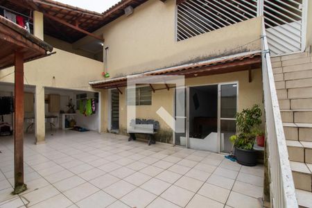 Casa à venda com 250m², 3 quartos e 6 vagas Casa à venda com 250m², 3 quartos e 6 vagasÁrea Externa