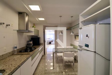 Apartamento para alugar com 172m², 4 quartos e 2 vagasCozinha