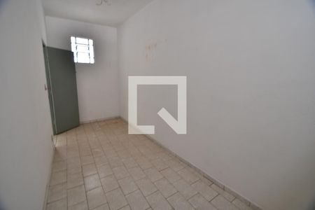 Casa para alugar com 400m², 2 quartos e 2 vagasSala 3 - Fundos