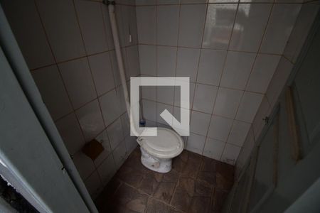 Casa para alugar com 400m², 2 quartos e 2 vagasBanheiro de serviço