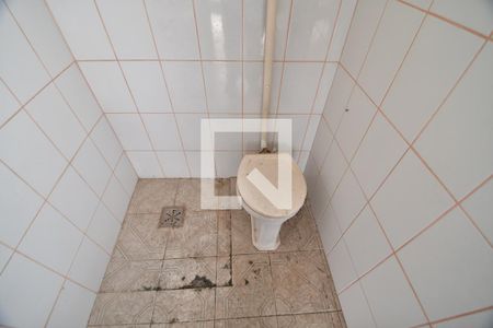 Casa para alugar com 400m², 2 quartos e 2 vagasPorão - Banheiro