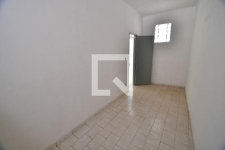 Casa para alugar com 400m², 2 quartos e 2 vagasSala 3 - Fundos