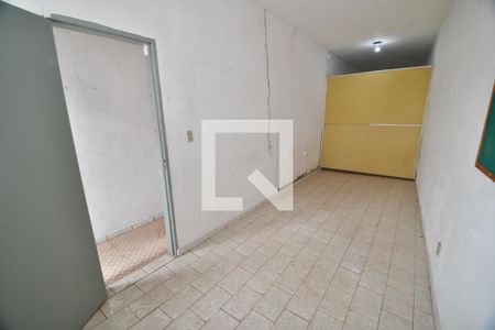 Casa para alugar com 400m², 2 quartos e 2 vagasSala 1 - Fundos