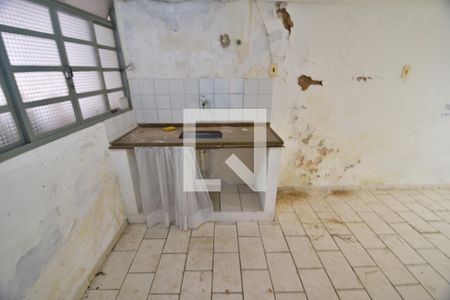 Casa para alugar com 400m², 2 quartos e 2 vagasPorão - Cozinha