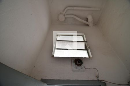 Casa para alugar com 400m², 2 quartos e 2 vagasBanheiro de serviço