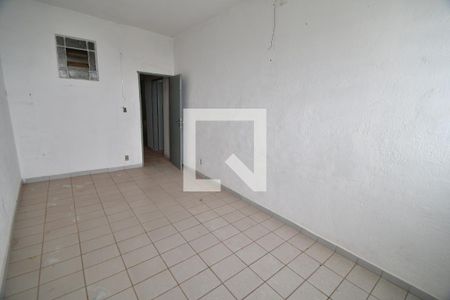 Casa para alugar com 400m², 2 quartos e 2 vagasSala 4 - Fundos