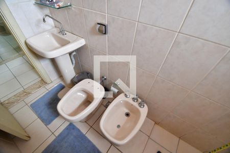 Casa para alugar com 400m², 2 quartos e 2 vagasBanheiro 1