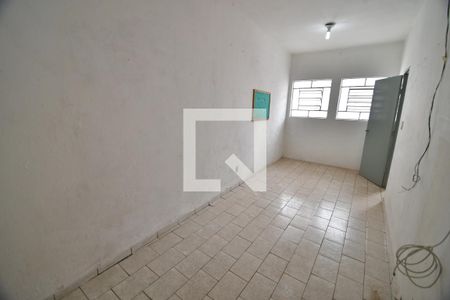 Casa para alugar com 400m², 2 quartos e 2 vagasSala 1 - Fundos