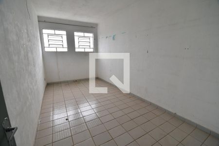 Casa para alugar com 400m², 2 quartos e 2 vagasSala 4 - Fundos
