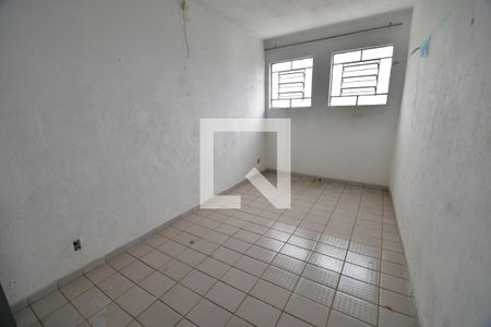 Casa para alugar com 400m², 2 quartos e 2 vagasSala 4 - Fundos