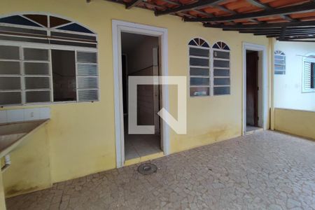Casa à venda com 120m², 3 quartos e 1 vagaEdícula