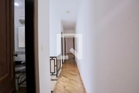 Casa para alugar com 180m², 3 quartos e 5 vagas Casa para alugar com 180m², 3 quartos e 5 vagasCorredor