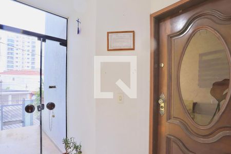 Casa para alugar com 180m², 3 quartos e 5 vagas Casa para alugar com 180m², 3 quartos e 5 vagasCorredor