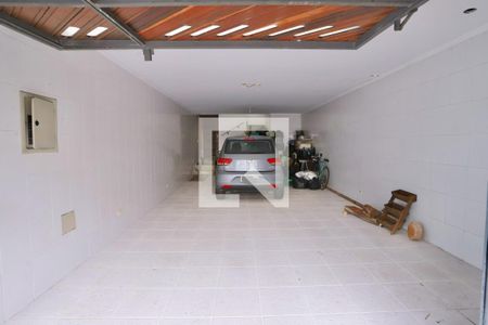 Casa para alugar com 180m², 3 quartos e 5 vagas Casa para alugar com 180m², 3 quartos e 5 vagasGaragem