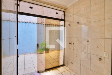 Casa para alugar com 180m², 3 quartos e 5 vagas Casa para alugar com 180m², 3 quartos e 5 vagasÁrea de Serviço