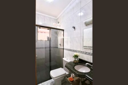 Casa para alugar com 180m², 3 quartos e 5 vagas Casa para alugar com 180m², 3 quartos e 5 vagasBanheiro 1