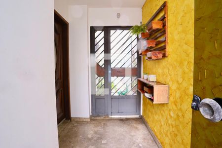 Casa para alugar com 180m², 3 quartos e 5 vagas Casa para alugar com 180m², 3 quartos e 5 vagasCorredor