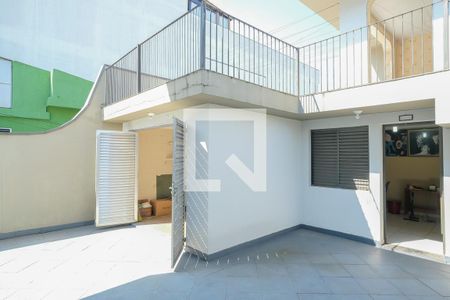 Casa à venda com 256m², 4 quartos e 6 vagasGaragem e quintal