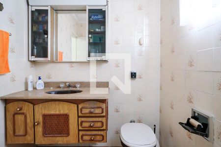 Casa à venda com 256m², 4 quartos e 6 vagasBanheiro suíte