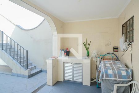 Casa à venda com 256m², 4 quartos e 6 vagasÁrea de serviço