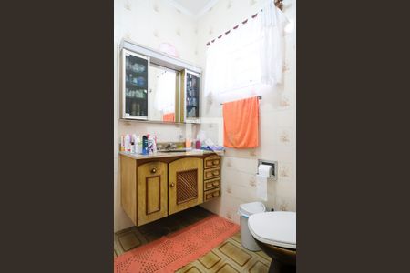 Casa à venda com 256m², 4 quartos e 6 vagasBanheiro