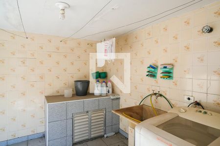 Casa à venda com 256m², 4 quartos e 6 vagasÁrea de serviço