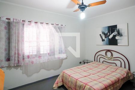 Casa à venda com 256m², 4 quartos e 6 vagasQuarto 2