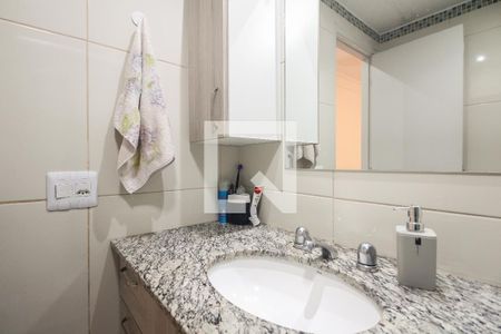 Apartamento à venda com 85m², 3 quartos e 1 vaga Apartamento à venda com 85m², 3 quartos e 1 vagaBanheiro Social