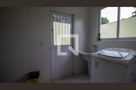 Casa à venda com 563m², 4 quartos e 2 vagas Casa à venda com 563m², 4 quartos e 2 vagasÁrea de Serviço