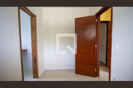 Casa à venda com 563m², 4 quartos e 2 vagas Casa à venda com 563m², 4 quartos e 2 vagasCloset da Suíte 1