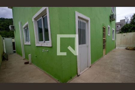 Casa à venda com 563m², 4 quartos e 2 vagas Casa à venda com 563m², 4 quartos e 2 vagasÁrea de Serviço