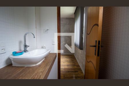 Casa à venda com 563m², 4 quartos e 2 vagas Casa à venda com 563m², 4 quartos e 2 vagasBanheiro da Suíte 2