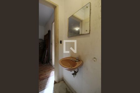 Casa à venda com 200m², 4 quartos e 2 vagasLavabo